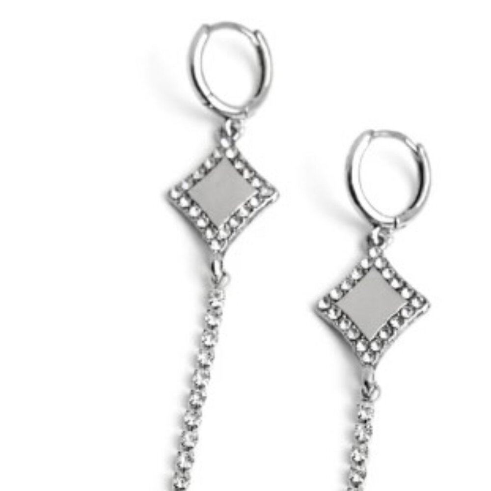 Soft -Hearted Sentiment - White Hoop Earring - Picture 2 of 2